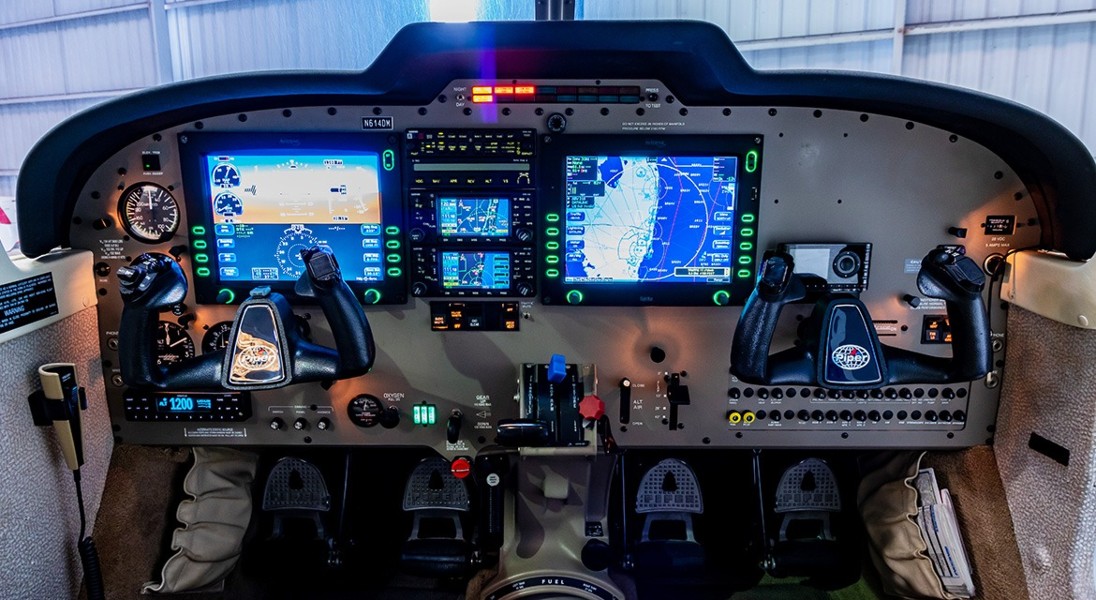 2006 Piper Saratoga II TC, photo 6