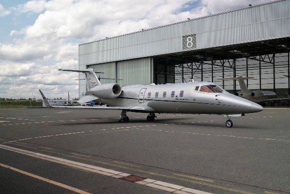 2011 Learjet 60 — photo 1