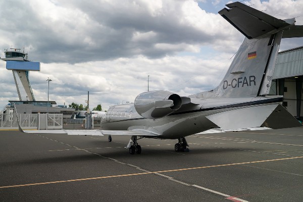 2011 Learjet 60 — photo 2