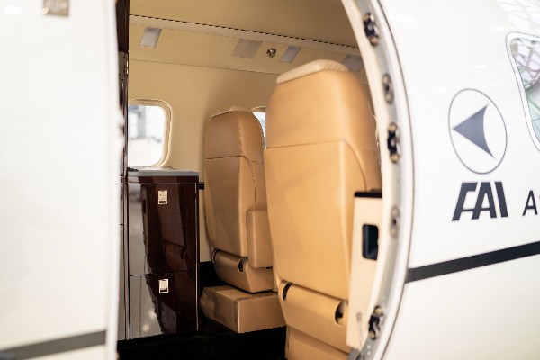 2011 Learjet 60 — photo 3
