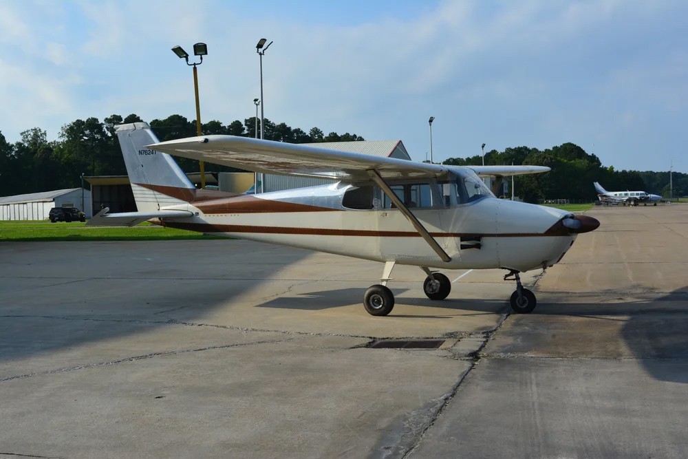 1960 Cessna 172A — photo 5