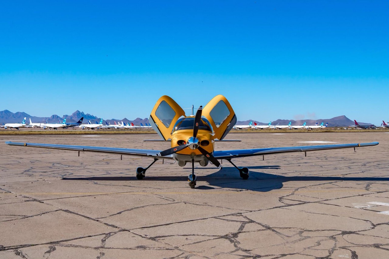 2003 Cirrus SR22 — photo 3