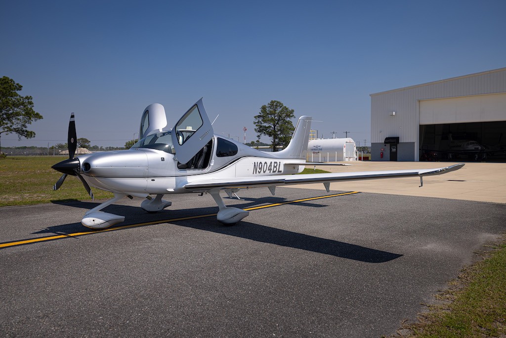 2019 Cirrus SR22-G6 — photo 2