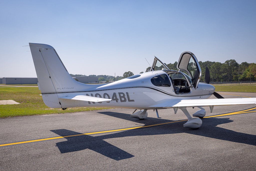 2019 Cirrus SR22-G6 — photo 5