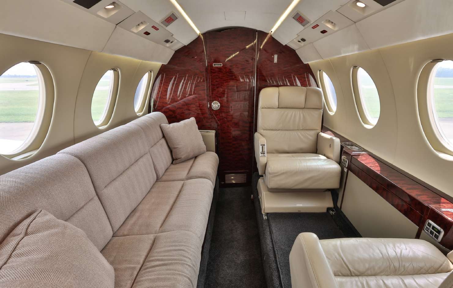 2001 Falcon 50 — photo 5
