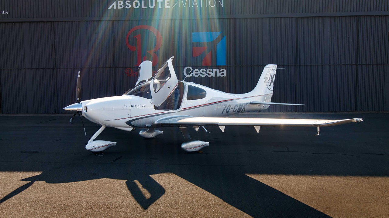 2010 Cirrus SR22-G3 — photo 2