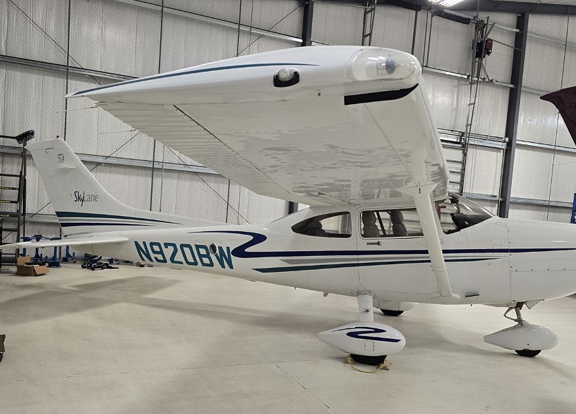 2001 Cessna 182T, photo 2