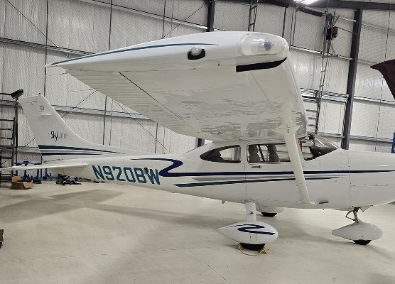 2001 Cessna 182T — photo 2