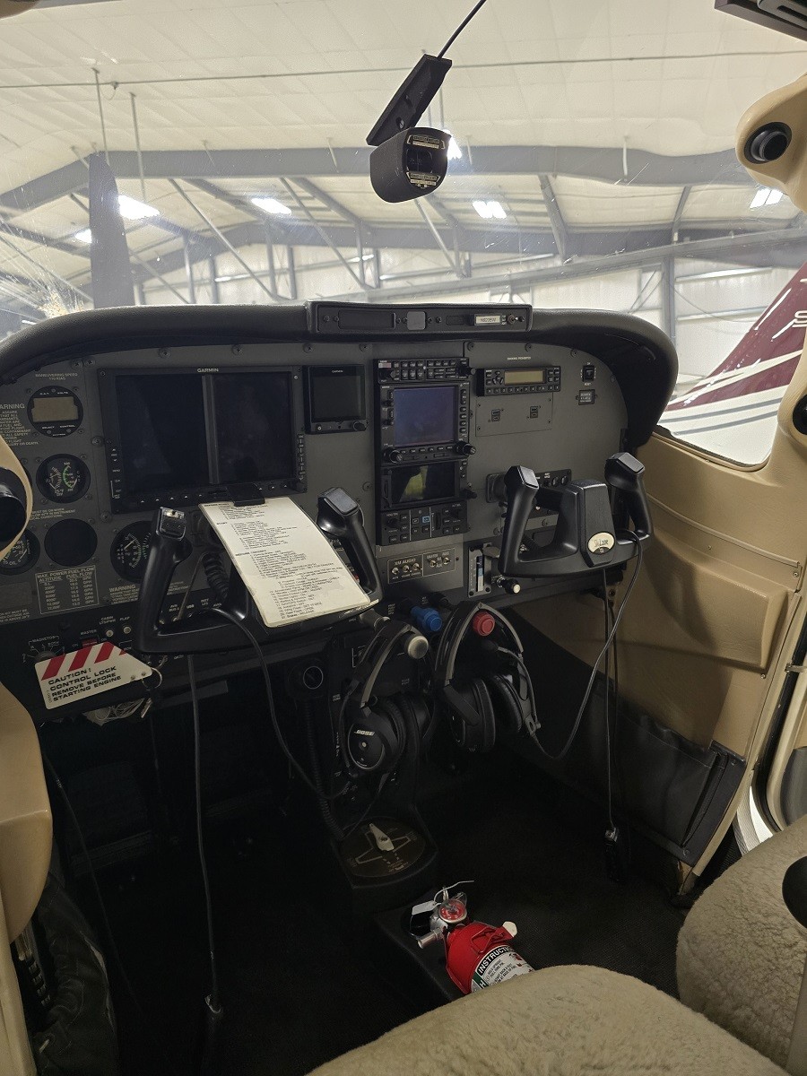 2001 Cessna 182T — photo 5