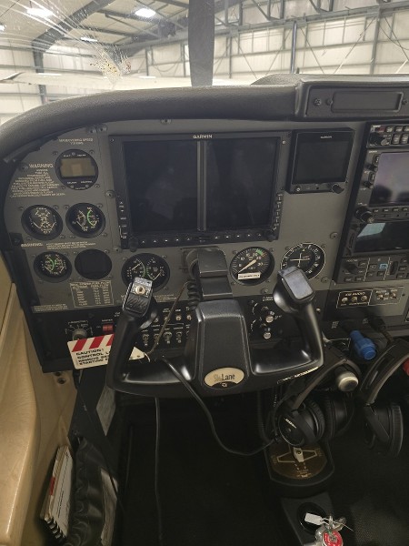 2001 Cessna 182T, photo 6