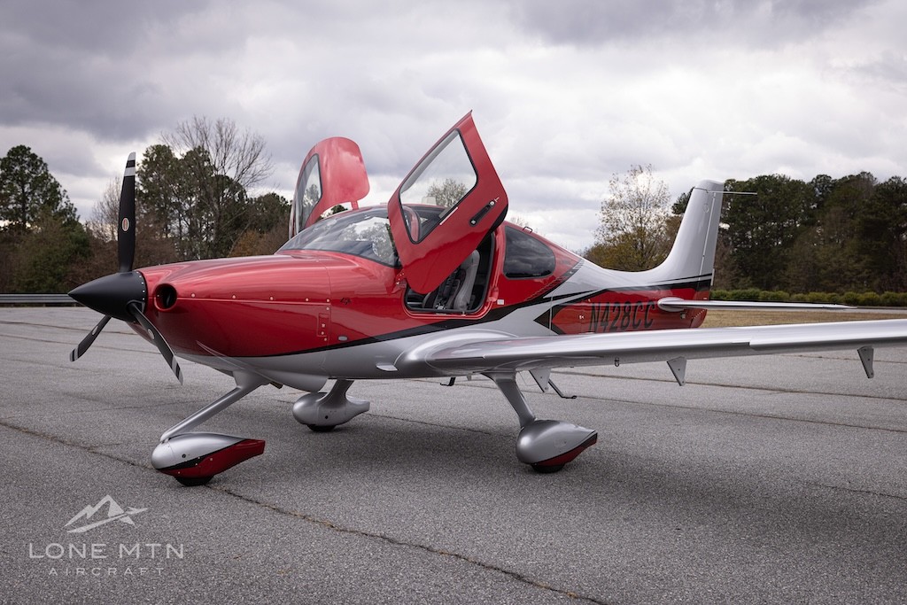 2025 Cirrus SR20 — photo 1