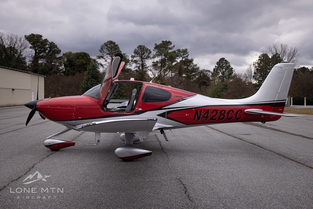 2025 Cirrus SR20 — photo 2