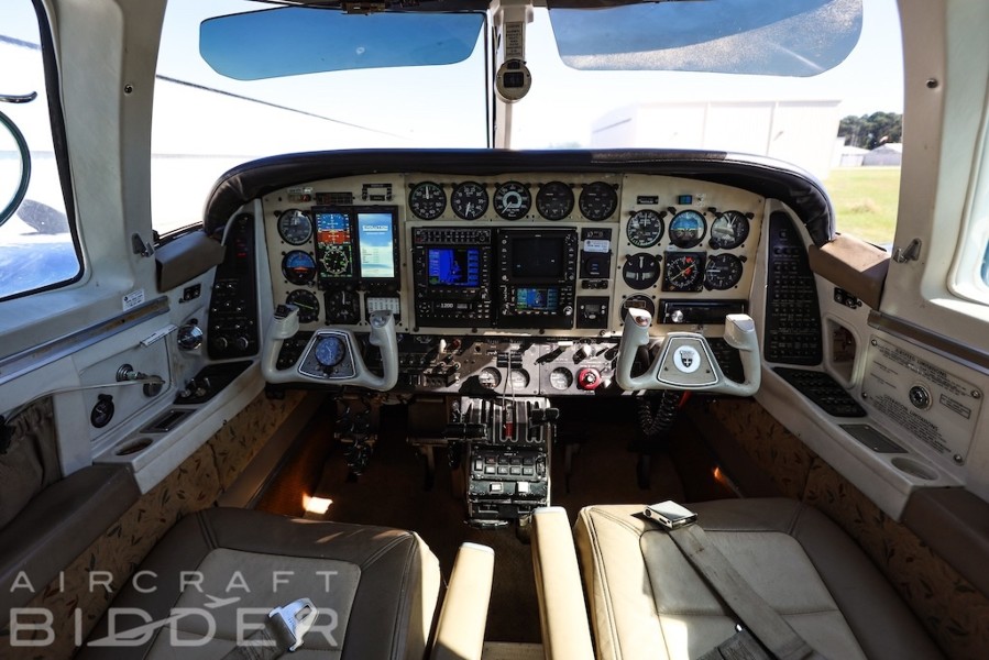1974 Beechcraft Beech Duke B 60, photo 4