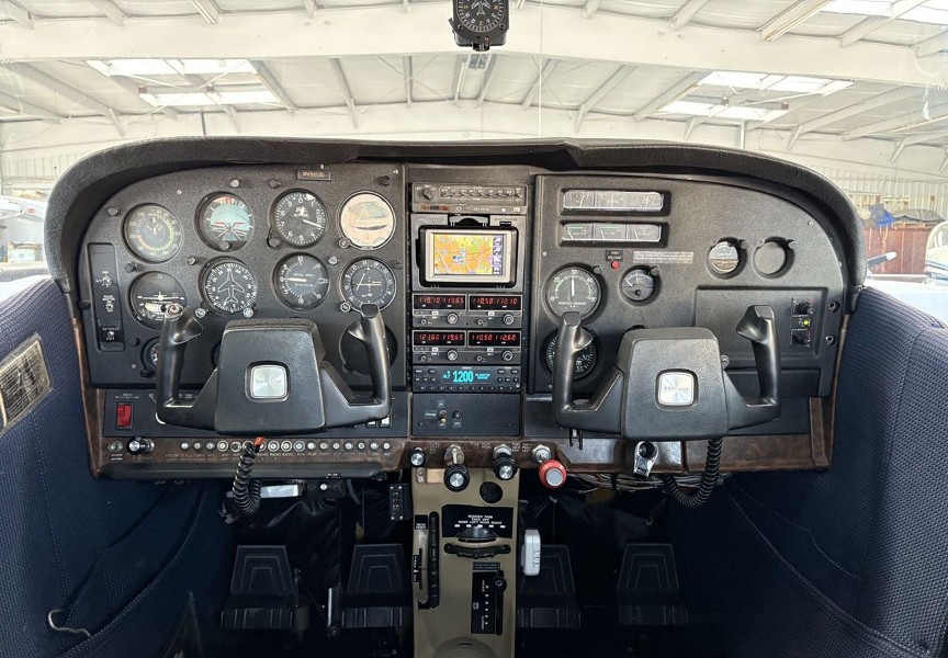 1975 Cessna 182P Skylane, photo 13