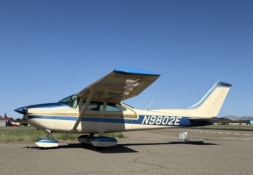 1975 Cessna 182P Skylane, photo 2