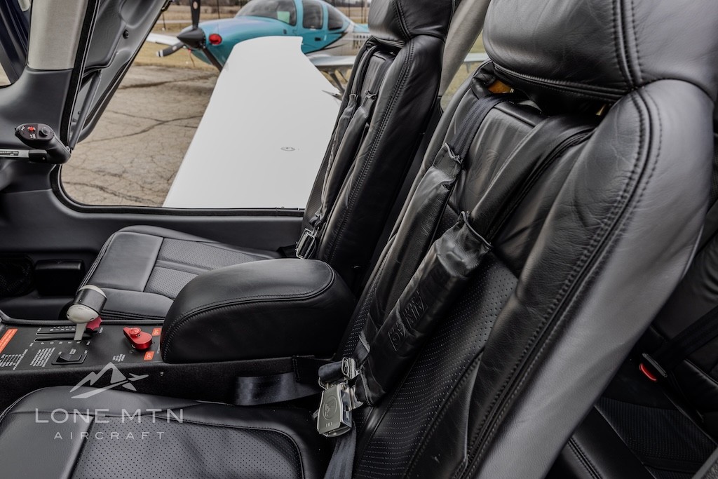 2023 Cirrus SR20 — photo 4