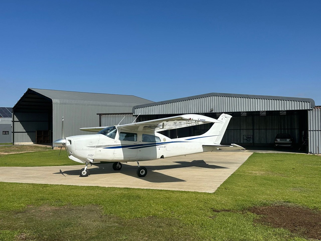 1979 Cessna 210N — photo 2