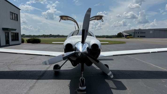 2006 Cessna / Columbia / Lancair 400 — photo 4