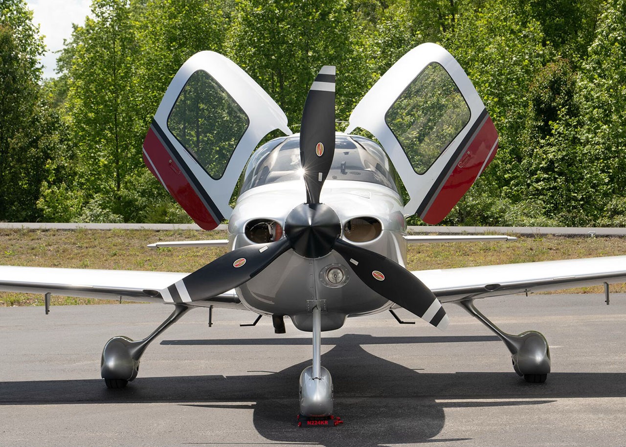 2002 Cirrus SR22 — photo 3