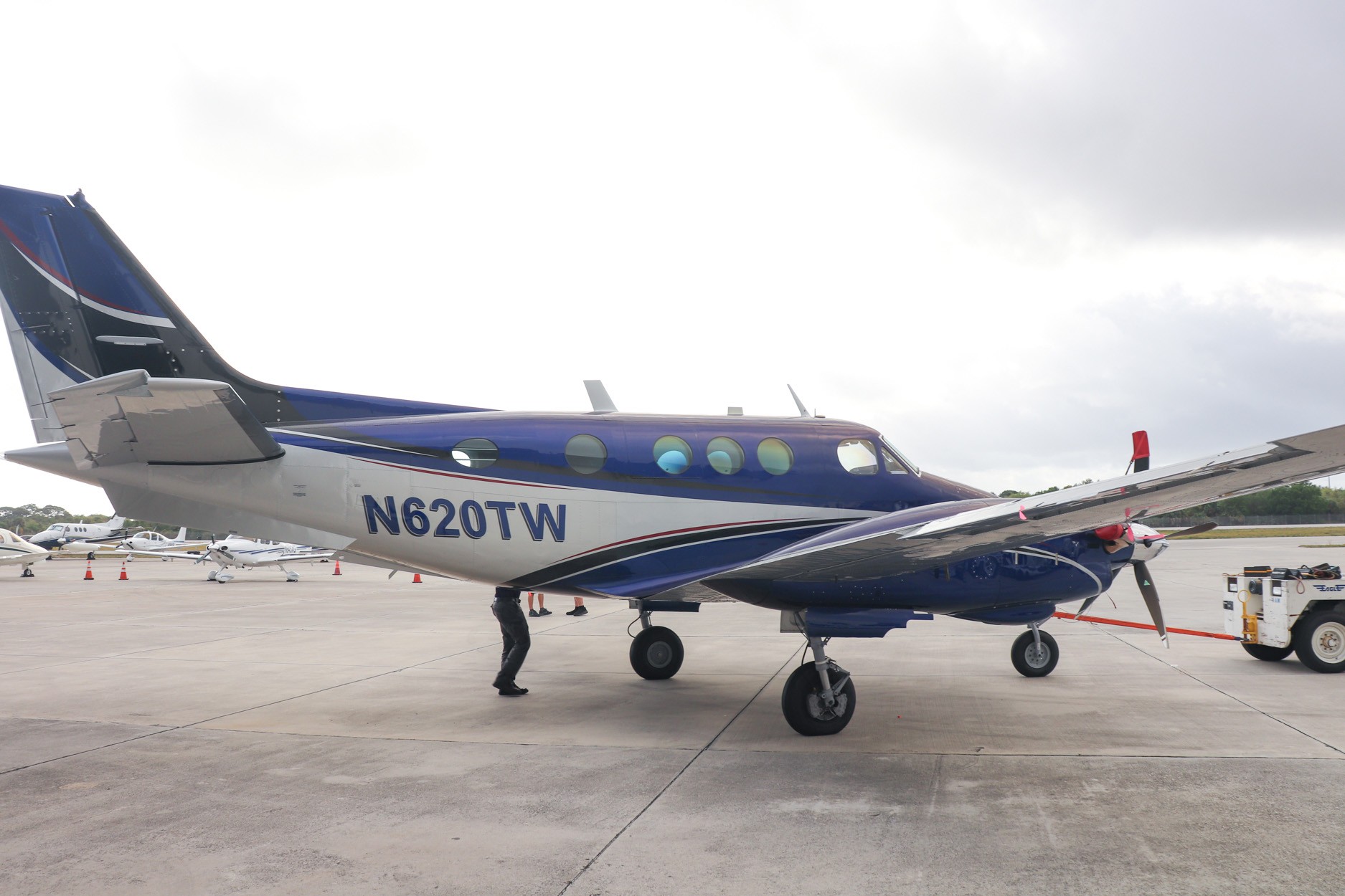 1974 Beech King Air E90 — photo 5