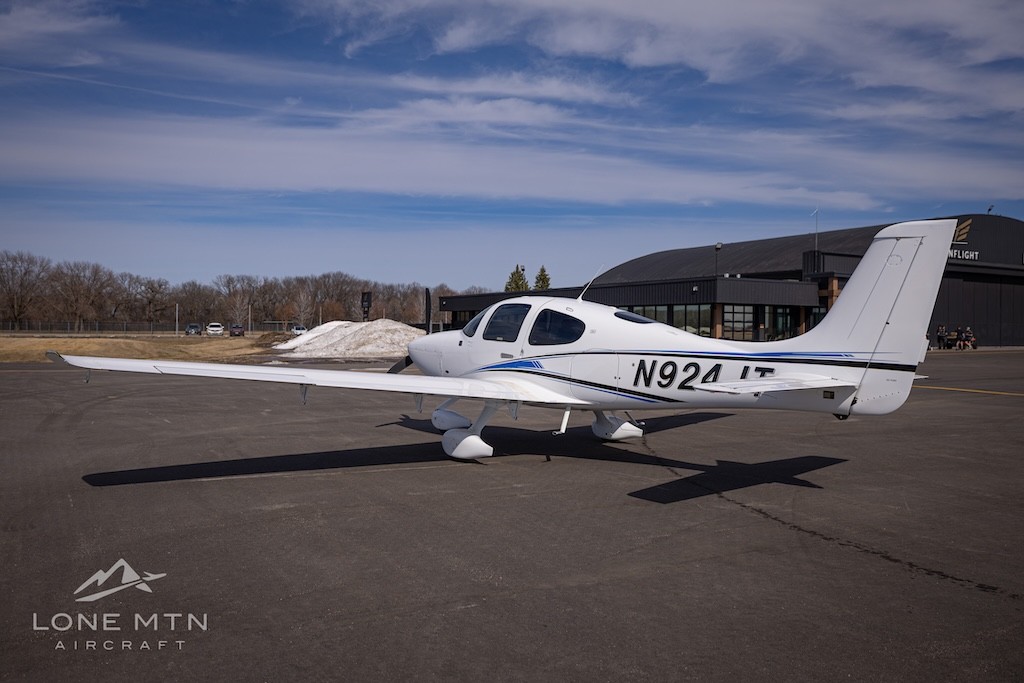 2022 Cirrus SR20 — photo 3