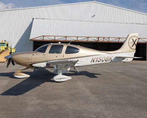 2010 Cirrus SR22T — photo 1