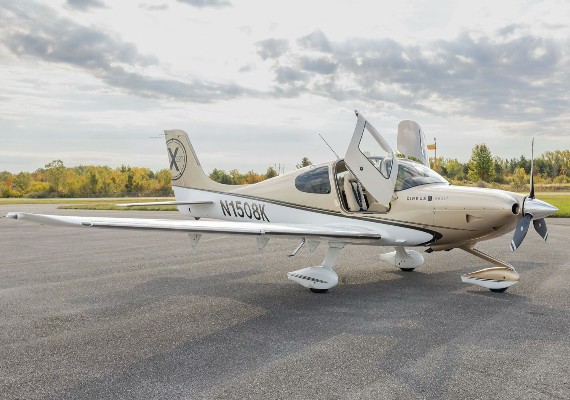 2010 Cirrus SR22T — photo 4