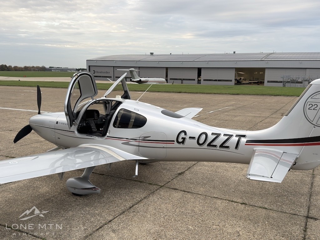 2011 Cirrus SR22T — photo 3