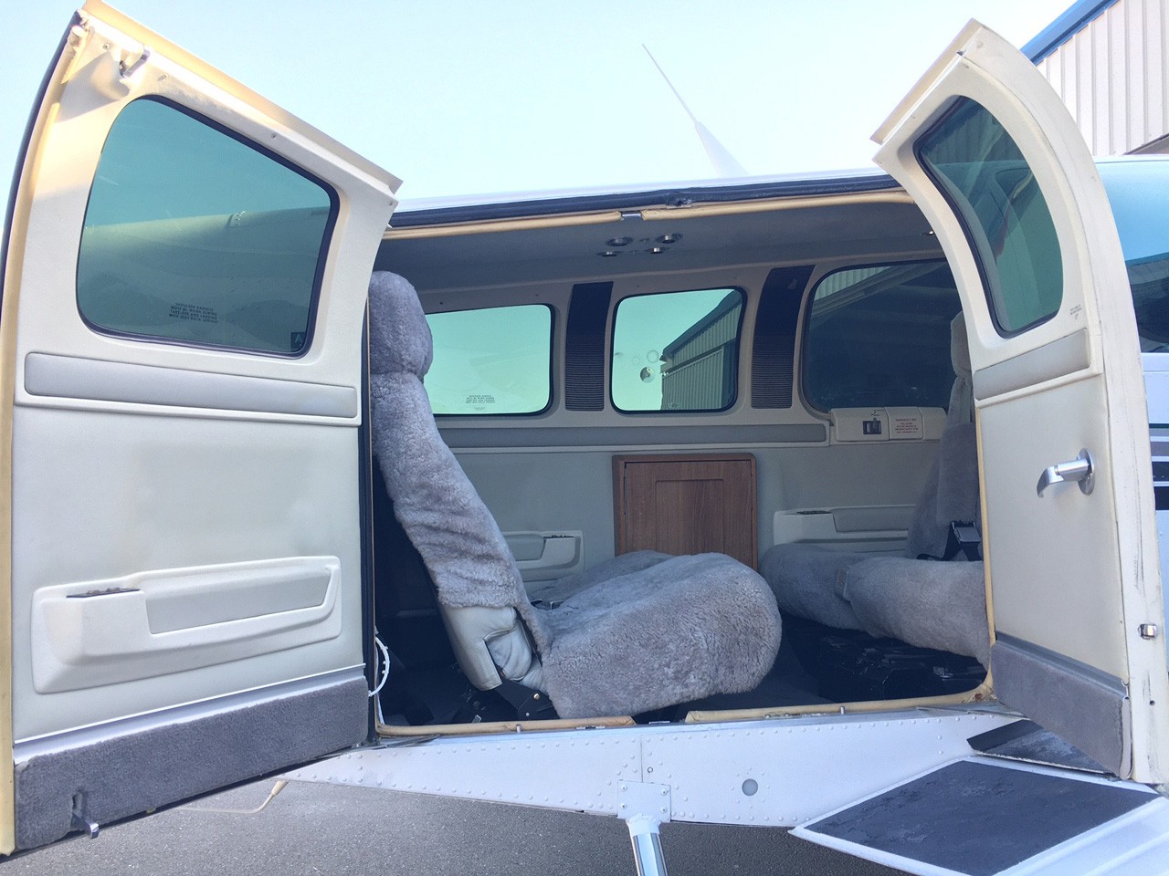 1994 Beech Bonanza A36 — photo 3
