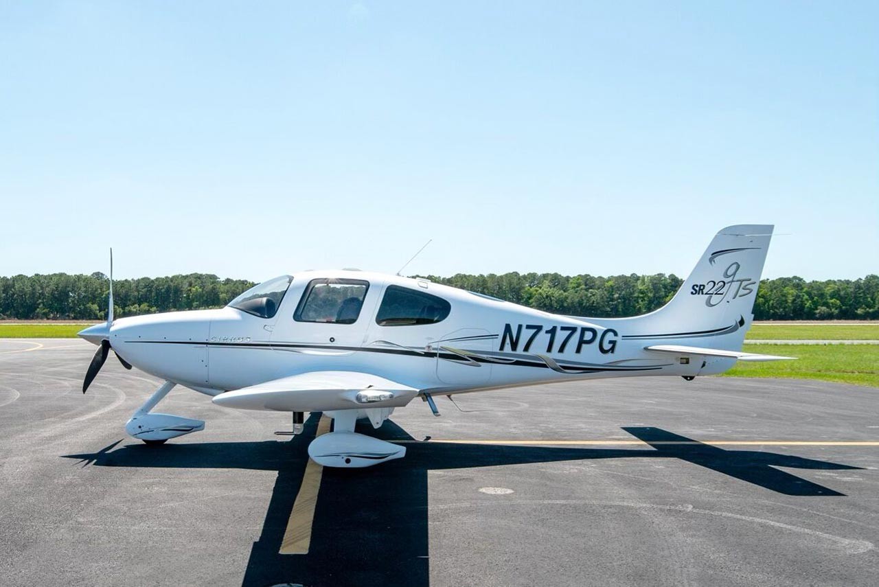 2005 Cirrus SR22-G2 — photo 2