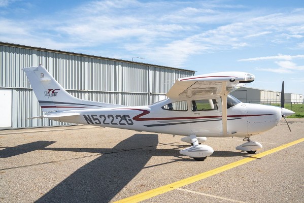 2002 Cessna 182T — photo 5