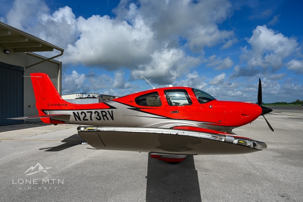 2021 Cirrus SR22-G6 — photo 2