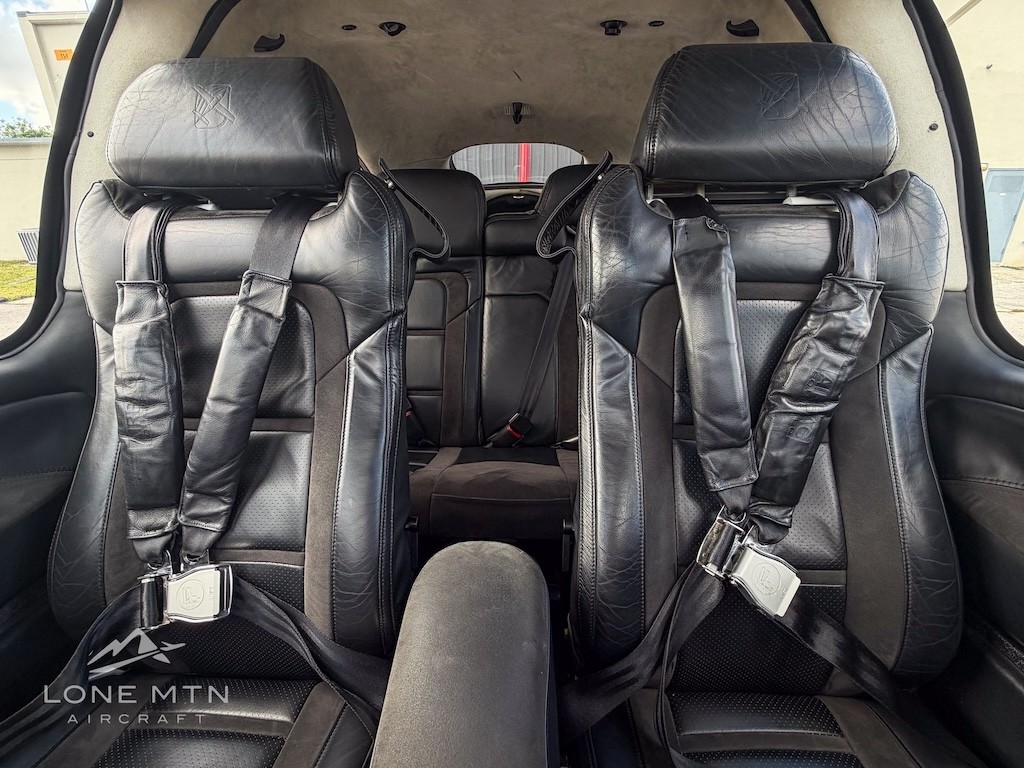 2021 Cirrus SR22-G6 — photo 5