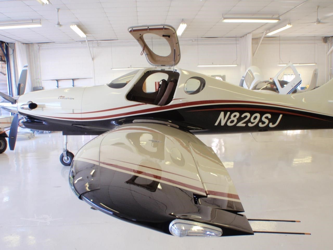 2012 Lancair Evolution — photo 3