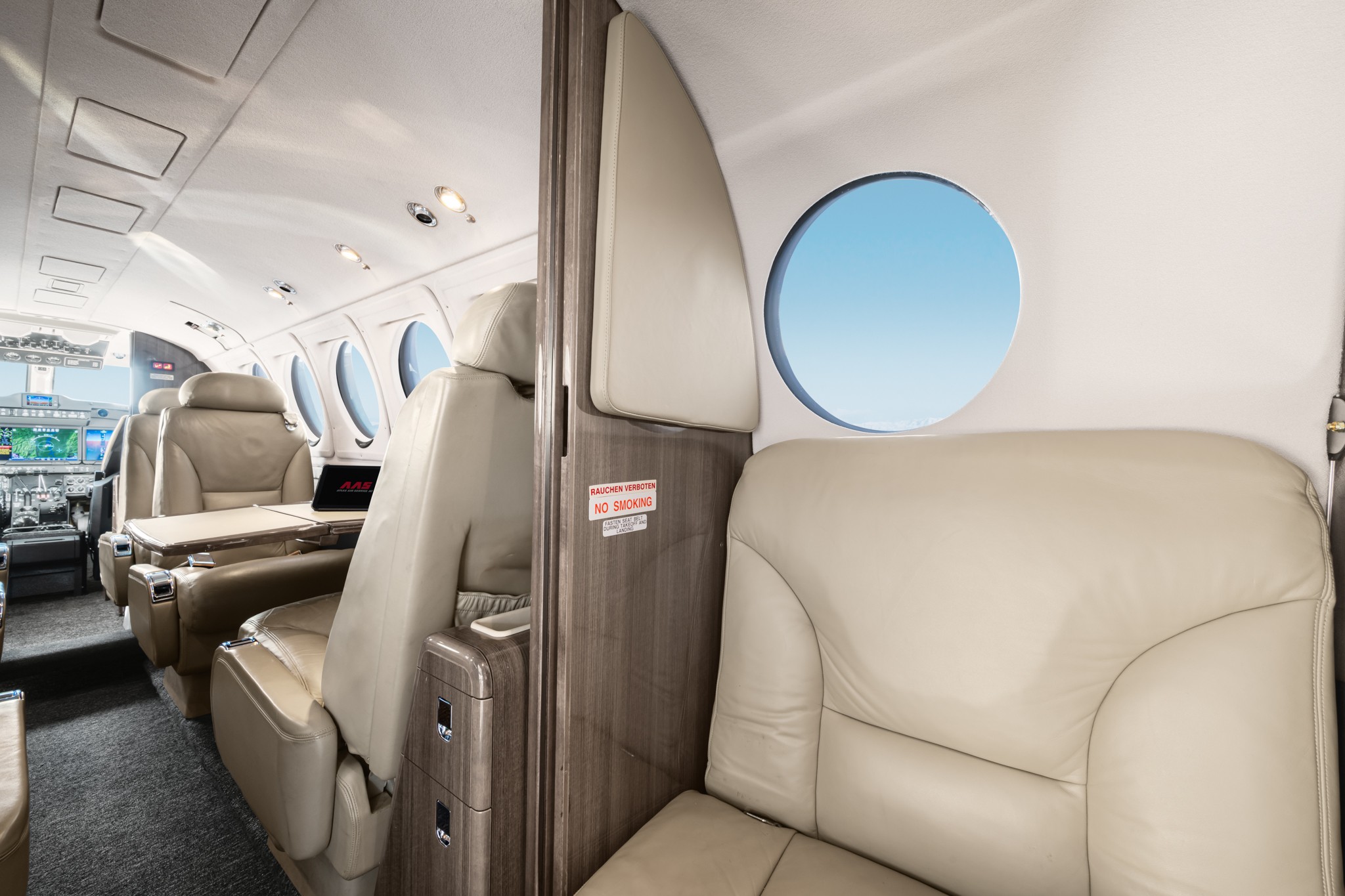 2016 Beech King Air 250 — photo 4
