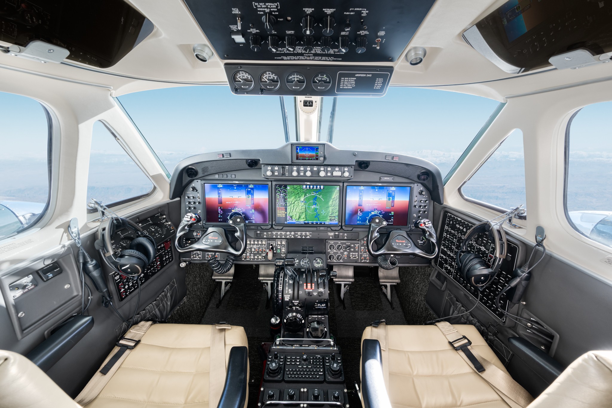 2016 Beech King Air 250 — photo 5