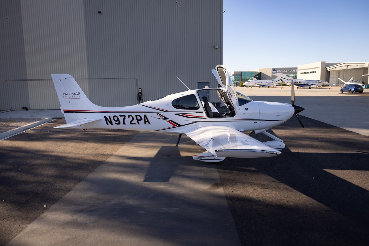 2021 Cirrus SR20 — photo 2