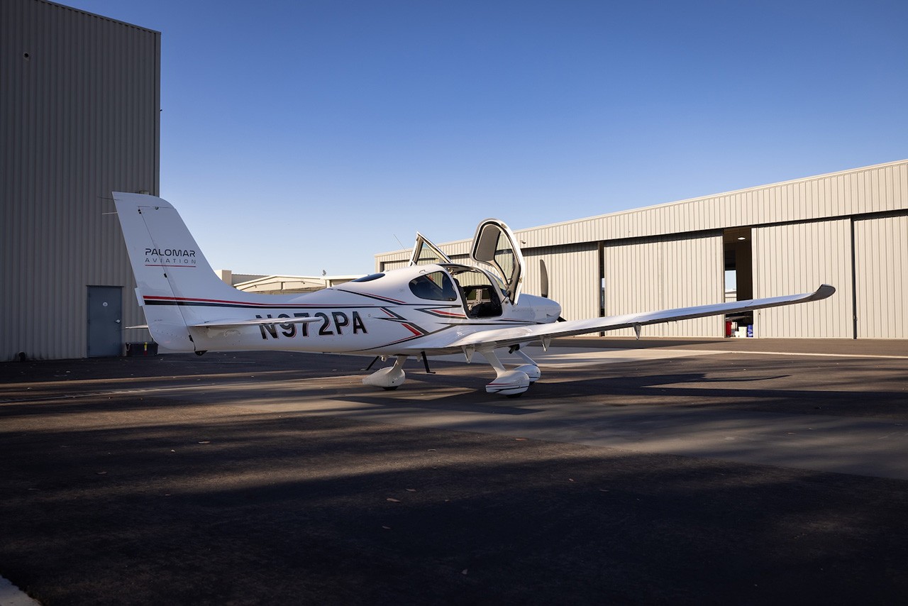 2021 Cirrus SR20 — photo 3