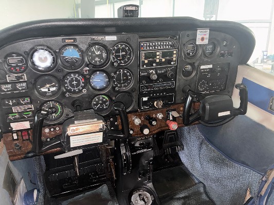 1980 Cessna 172RG — photo 3