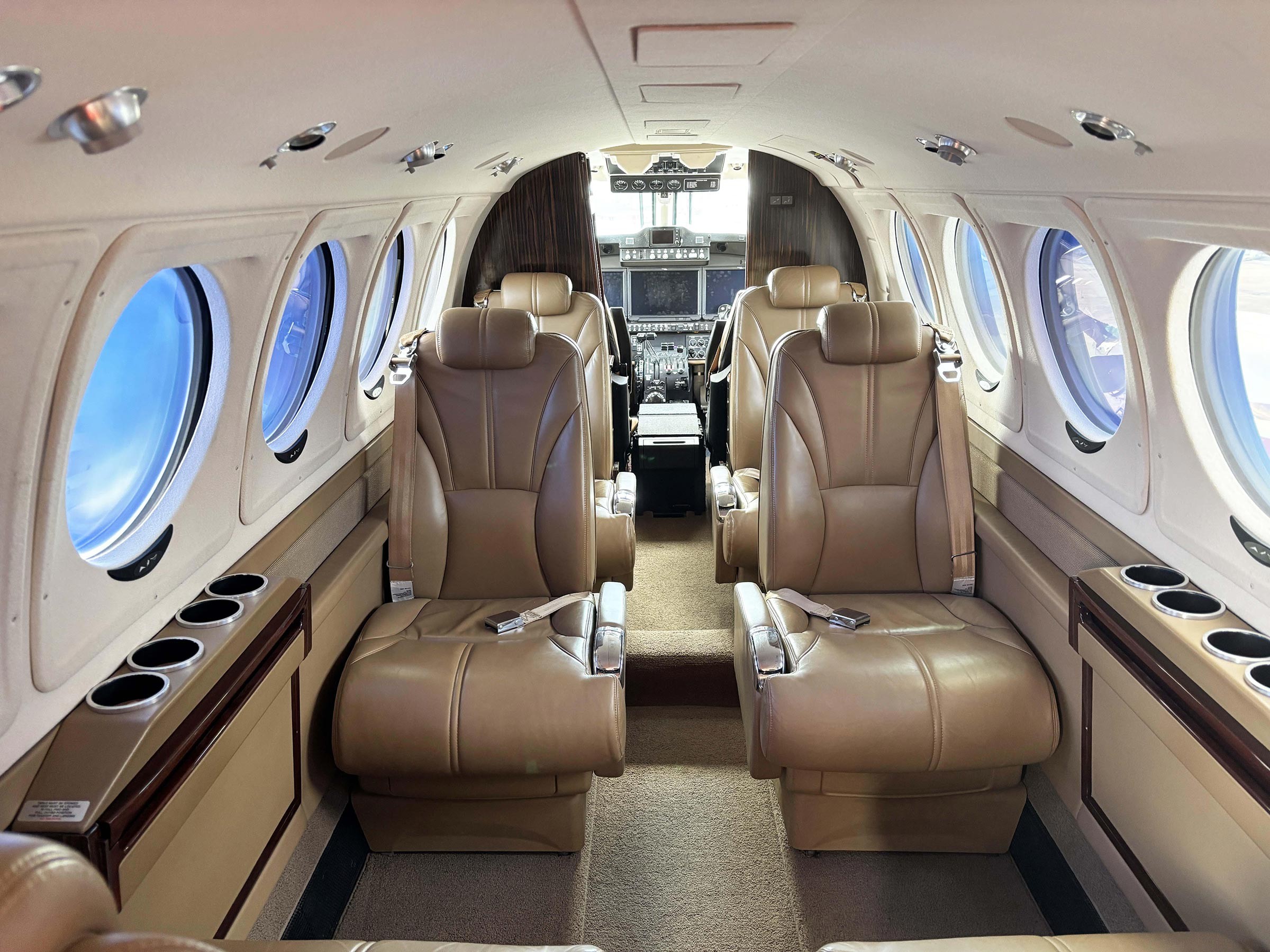 2022 Beech King Air 260 — photo 3