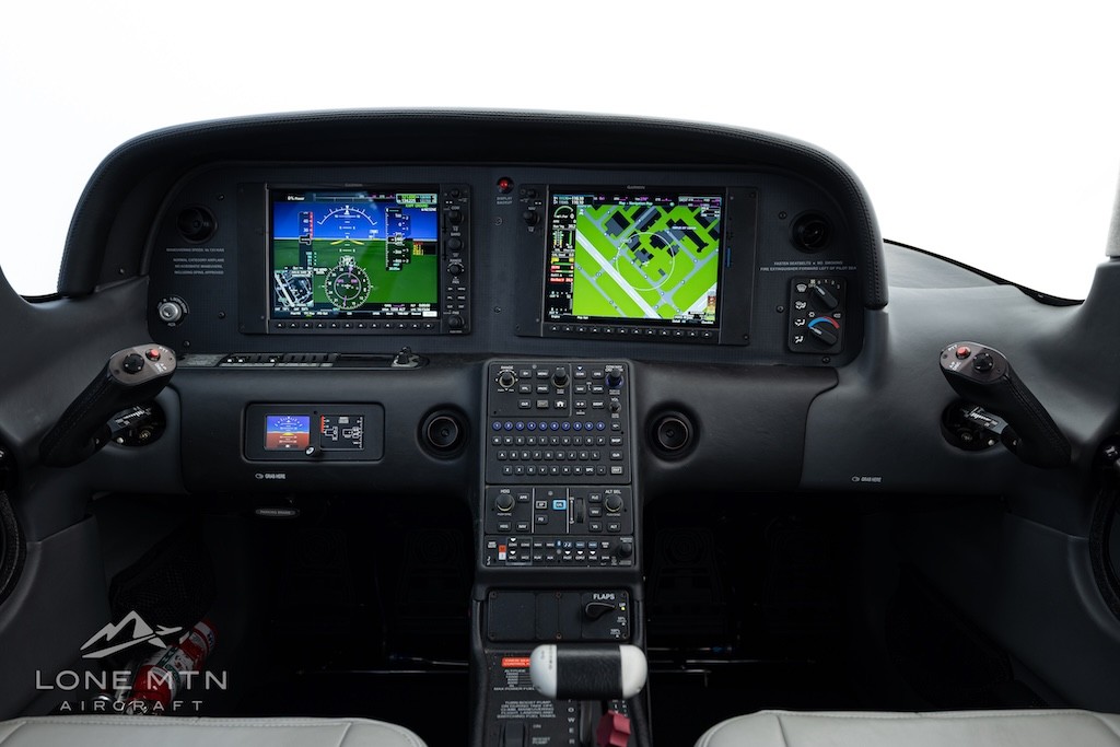 2023 Cirrus SR20 — photo 4