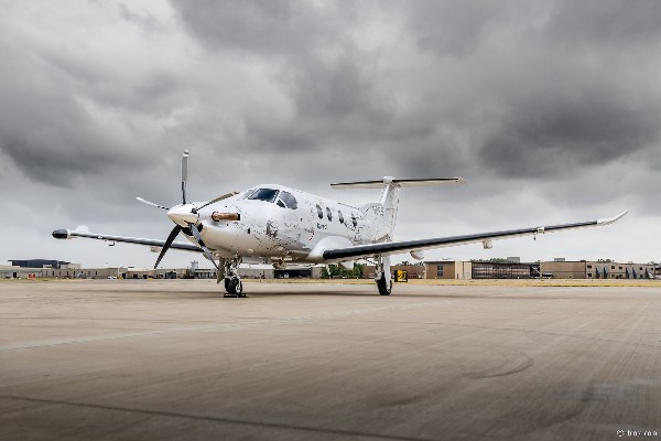 2011 Pilatus PC-12 — photo 2
