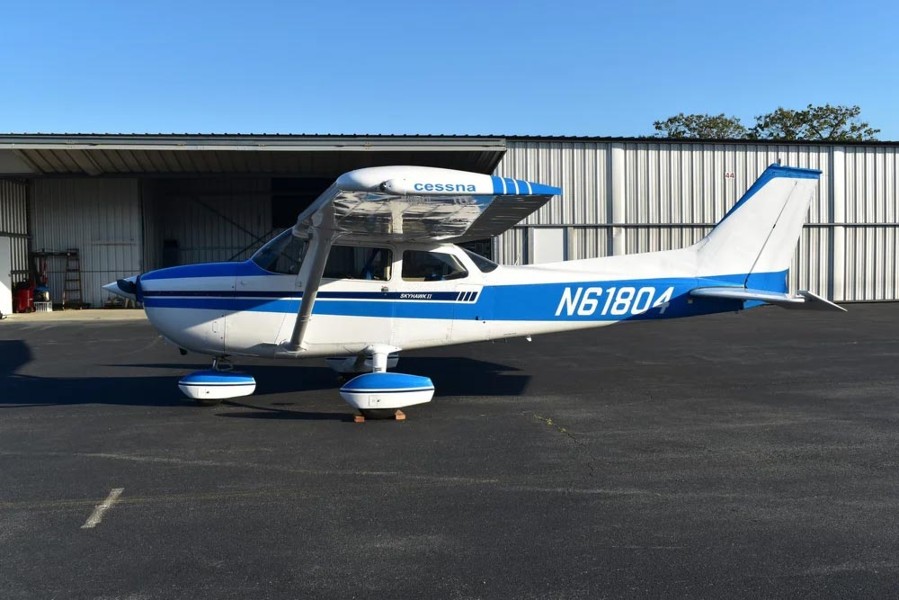 1975 Cessna 172M, photo 1