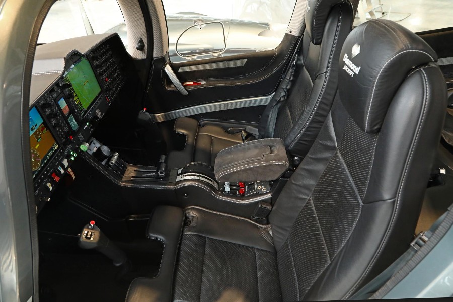 2019 Diamond DA62, photo 13