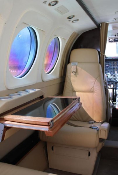 1985 Beech King Air C90A, photo 10