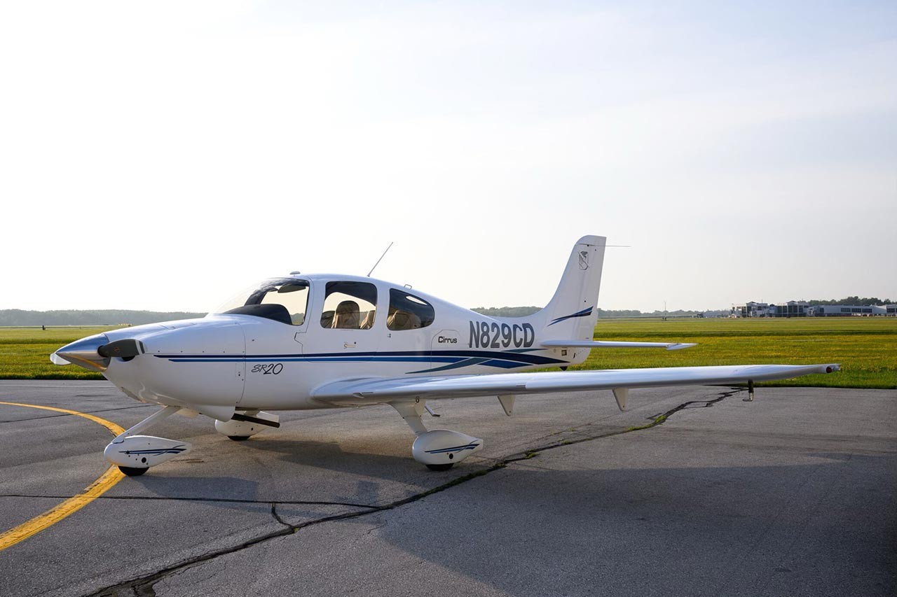 2002 Cirrus SR20 — photo 2