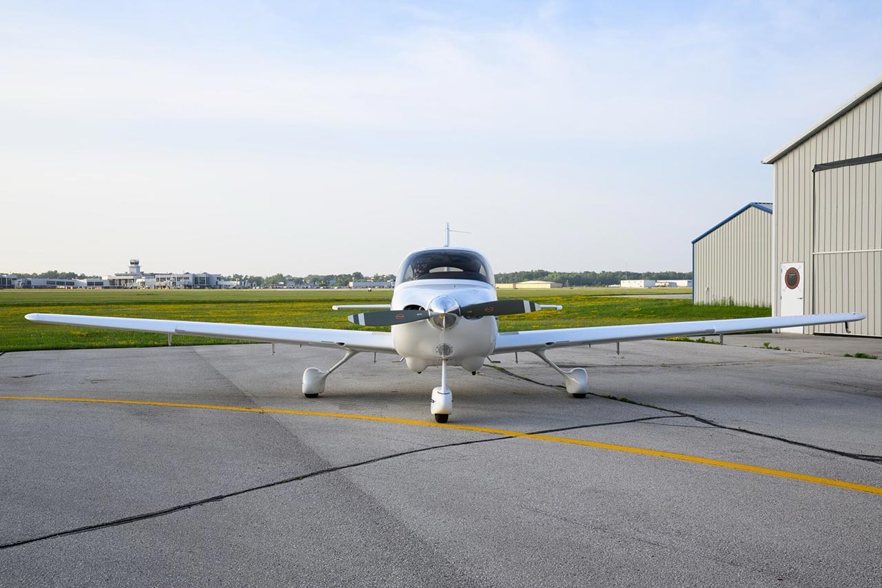 2002 Cirrus SR20 — photo 3