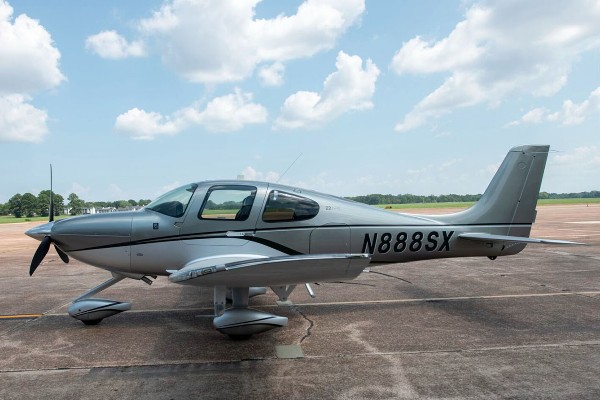 2017 Cirrus SR22-G6 — photo 1
