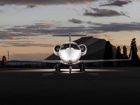2013 Learjet 60 — photo 2