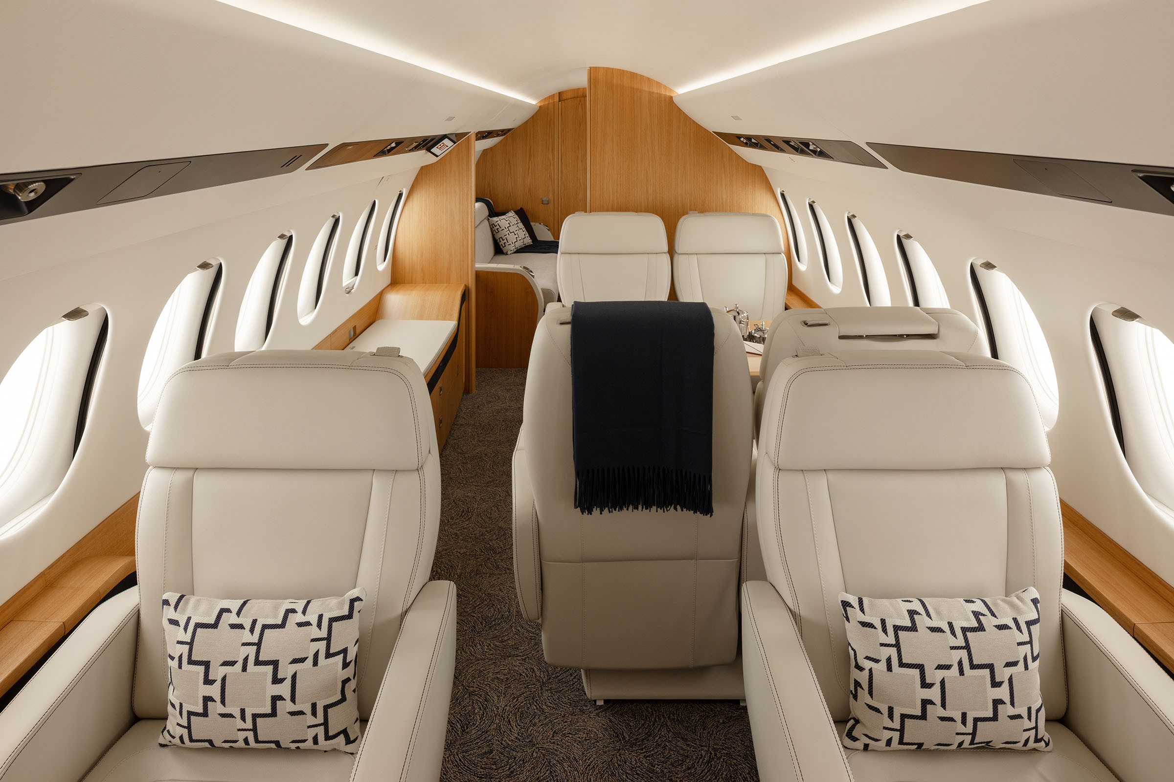 2022 Falcon 7X — photo 2